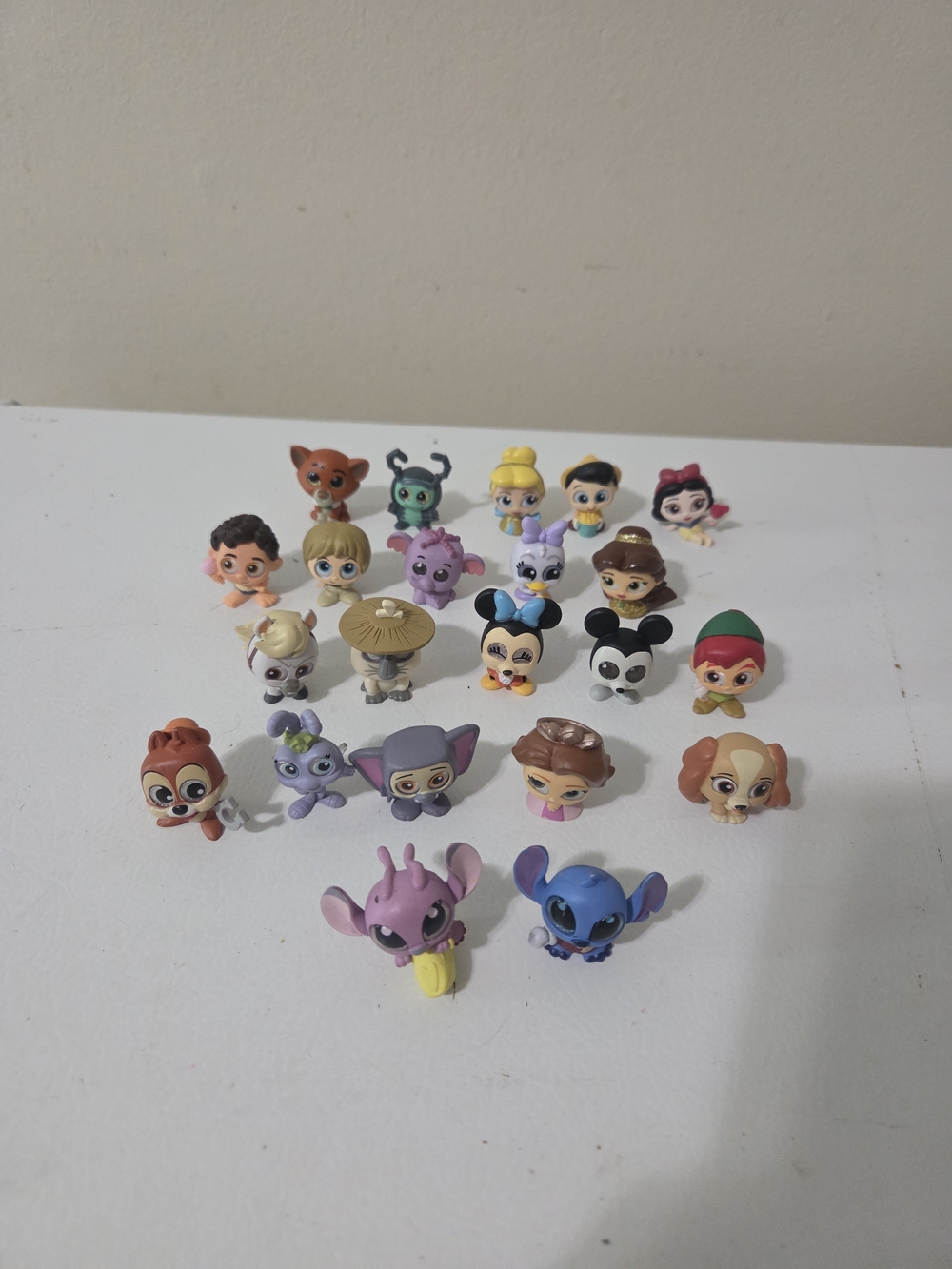 Disney Doorables Set Of 22